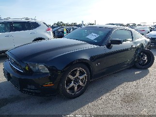 2013 Ford Mustang, VIN 1ZVBP8AMXD5211684. Zdjęcie 2 z 6 z aukcji IAAI. Katalog aut z USA OpenDataCar.
