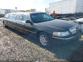 2011 Lincoln Town Car, VIN 2L1FL8JW7BX757028. Фото 1 з 6 з аукціону IAAI. Каталог авто зі США OpenDataCar.