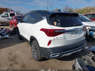 2023 Kia Seltos, VIN KNDEU2AA1P7385082. Фото 3 з 6 з аукціону IAAI. Каталог авто зі США OpenDataCar.