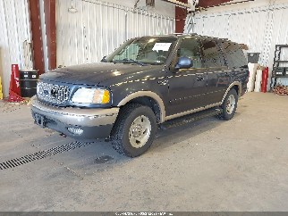 1999 Ford Expedition, VIN 1FMPU18LXXLC04591. Фото 2 з 6 з аукціону IAAI. Каталог авто зі США OpenDataCar.