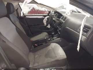 2017 Volkswagen Jetta, VIN 3VW2B7AJ5HM221666. Фото 5 з 6 з аукціону IAAI. Каталог авто зі США OpenDataCar.