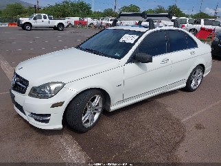 2012 Mercedes-benz C-Class, VIN WDDGF4HBXCR195816. Фото 2 з 6 з аукціону IAAI. Каталог авто зі США OpenDataCar.