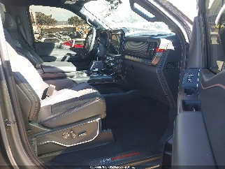 2025 Ford F-150, VIN 1FTFW1RG8SFA83577. Zdjęcie 5 z 6 z aukcji IAAI. Katalog aut z USA OpenDataCar.