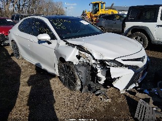 2020 Toyota Camry, VIN 4T1K61AKXLU305902. Фото 1 из 6 с аукциона IAAI. Каталог авто из США OpenDataCar.