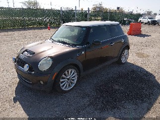 2010 Mini Cooper, VIN WMWMF7C57ATX45258. Фото 2 з 6 з аукціону IAAI. Каталог авто зі США OpenDataCar.