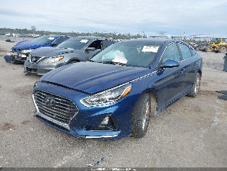 2019 Hyundai Sonata, VIN 5NPE24AF4KH821182. Фото 2 з 6 з аукціону IAAI. Каталог авто зі США OpenDataCar.