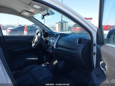 2015 Nissan Micra, VIN 3N1CK3CP1FL212194. Фото 5 з 6 з аукціону IAAI. Каталог авто зі США OpenDataCar.