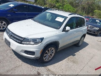 2015 Volkswagen Tiguan, VIN WVGAV7AX1FW575462. Фото 2 з 6 з аукціону IAAI. Каталог авто зі США OpenDataCar.
