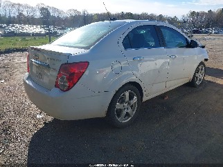 2016 Chevrolet Sonic, VIN 1G1JE5SB4G4136791. Фото 4 из 6 с аукциона IAAI. Каталог авто из США OpenDataCar.