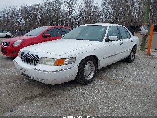 2002 Mercury Grand Marquis, VIN 2MEFM75W12X651807. Фото 2 з 6 з аукціону IAAI. Каталог авто зі США OpenDataCar.