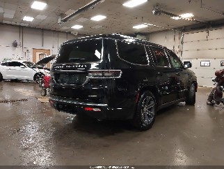 2022 Jeep Grand Wagoneer, VIN 1C4SJVEJ0NS177972. Фото 4 из 6 с аукциона IAAI. Каталог авто из США OpenDataCar.