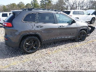 2018 Jeep Cherokee, VIN 1C4PJMCX2JD531836. Фото 4 из 6 с аукциона IAAI. Каталог авто из США OpenDataCar.