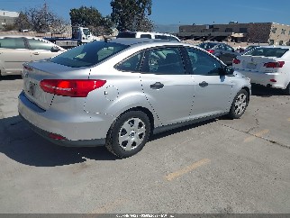 2015 Ford Focus, VIN 1FADP3E24FL326129. Фото 4 з 6 з аукціону IAAI. Каталог авто зі США OpenDataCar.
