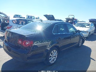 2010 Volkswagen Jetta, VIN 3VWRX7AJ1AM047780. Фото 4 з 6 з аукціону IAAI. Каталог авто зі США OpenDataCar.