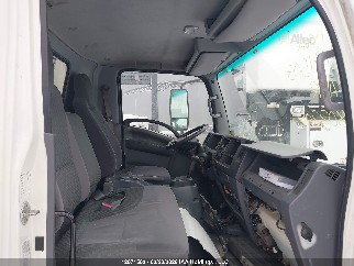 2014 Isuzu NPR, VIN 54DC4W1B0ES803208. Фото 5 из 6 с аукциона IAAI. Каталог авто из США OpenDataCar.