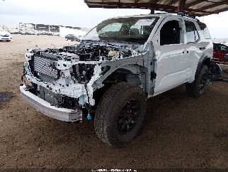 2025 Toyota 4Runner, VIN JTEVA5BR8S5021210. Фото 2 з 6 з аукціону IAAI. Каталог авто зі США OpenDataCar.