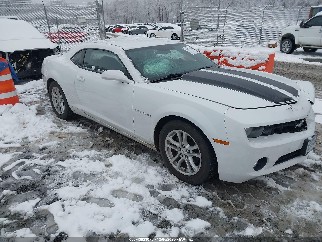 2013 Chevrolet Camaro, VIN 2G1FB1E34D9188751. Фото 1 з 6 з аукціону IAAI. Каталог авто зі США OpenDataCar.
