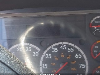 2017 Freightliner M2 106, VIN 1FVACWDT9HHHX3430. Фото 5 з 6 з аукціону IAAI. Каталог авто зі США OpenDataCar.